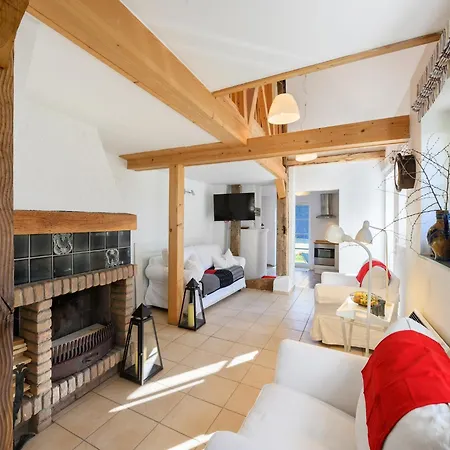 In Korbach Nahe Skigebiet Willingen, Cleaning Included *